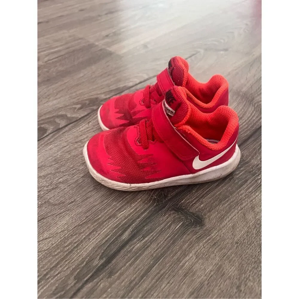 NIKE Star Runner Toddler Size 6c Red TDV Volt Shoes 907255-601